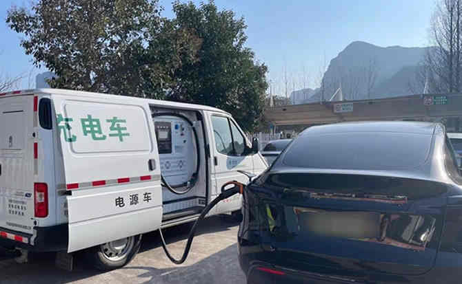 永丰汽车搭电